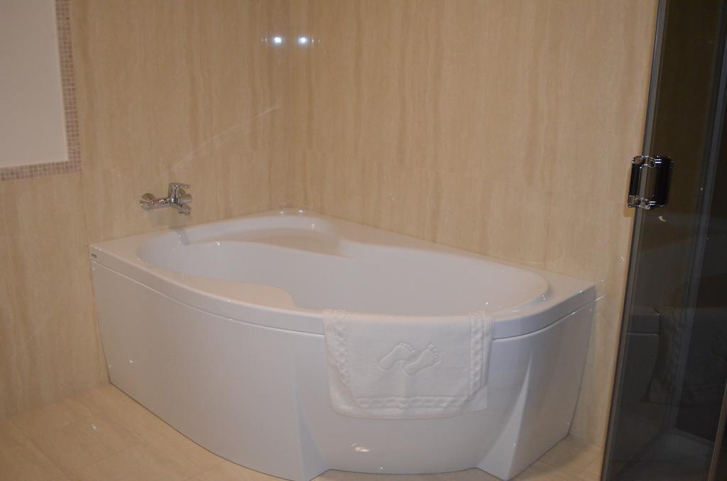Hotel Porto Riva Zaporizhia Camera foto