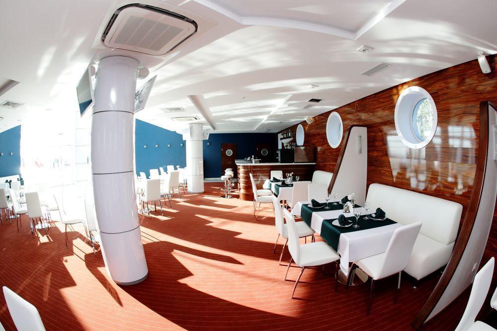 Hotel Porto Riva Zaporizhia Esterno foto