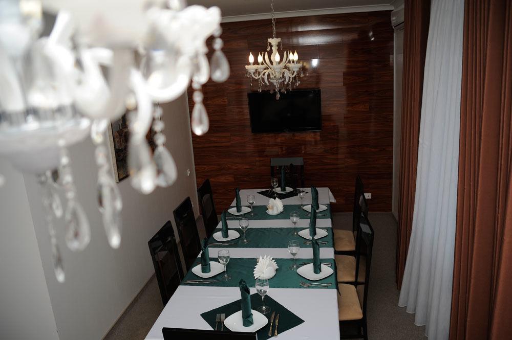 Hotel Porto Riva Zaporizhia Esterno foto