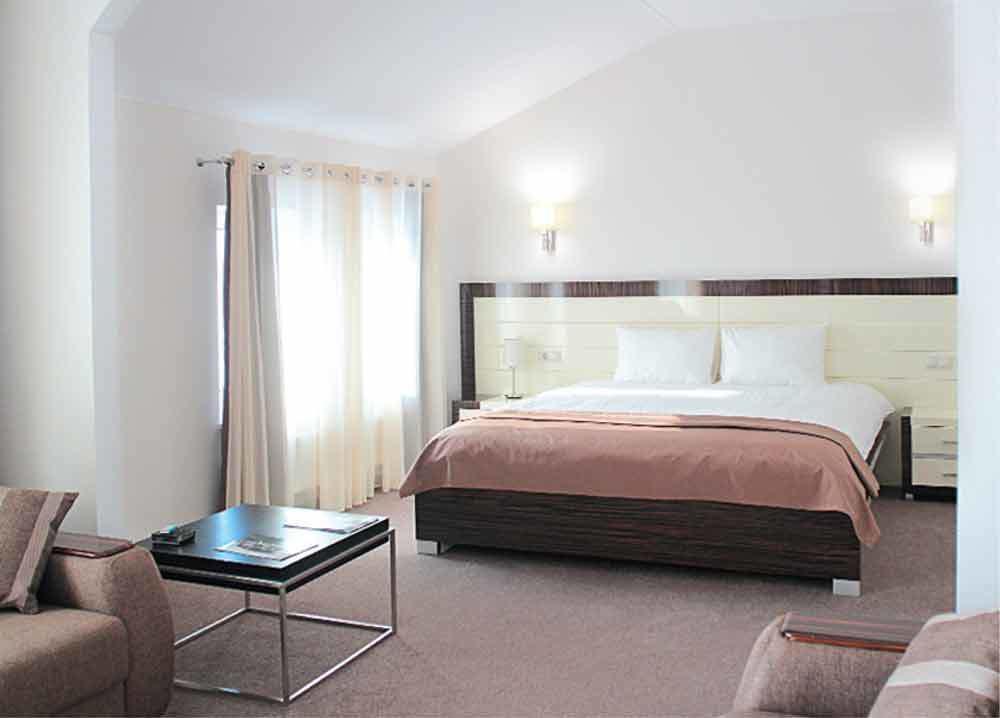 Hotel Porto Riva Zaporizhia Esterno foto